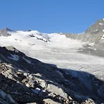 Lejlighed In Fee Near Slopes
