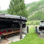 In Fee Near Slopes