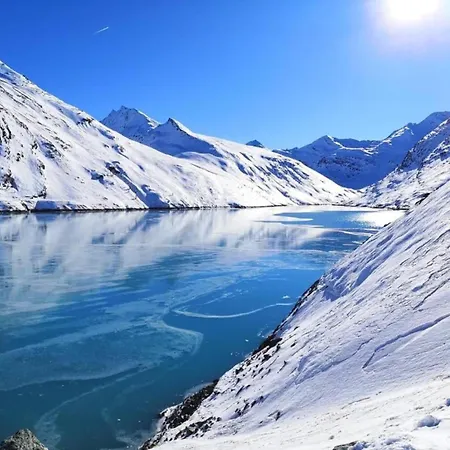 In Fee Near Slopes 公寓