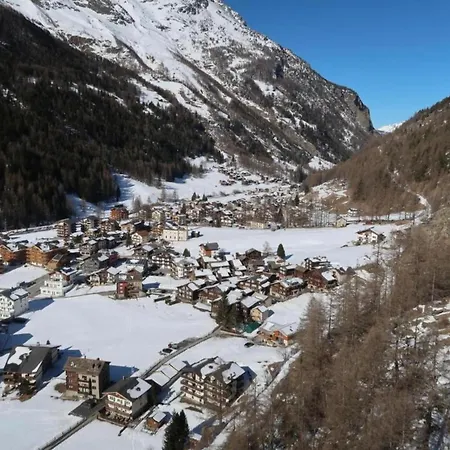 In Fee Near Slopes