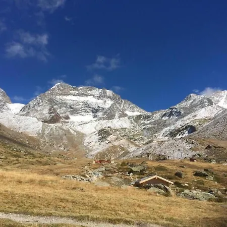 In Fee Near Slopes דירה סאס-גרונד